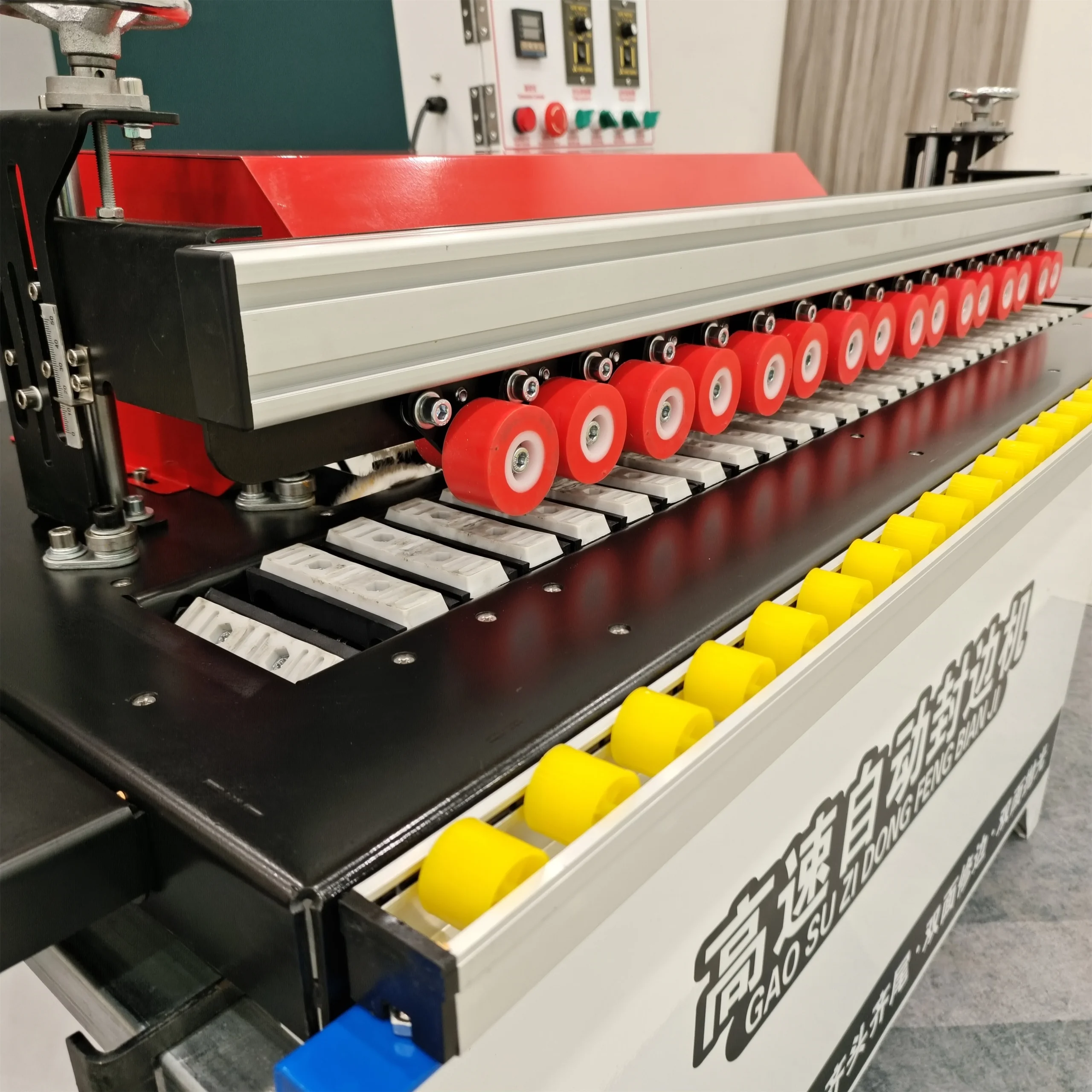 Edge Banding Machine for Kitchen Wood Based Panels – Fast Delivery - Image 2