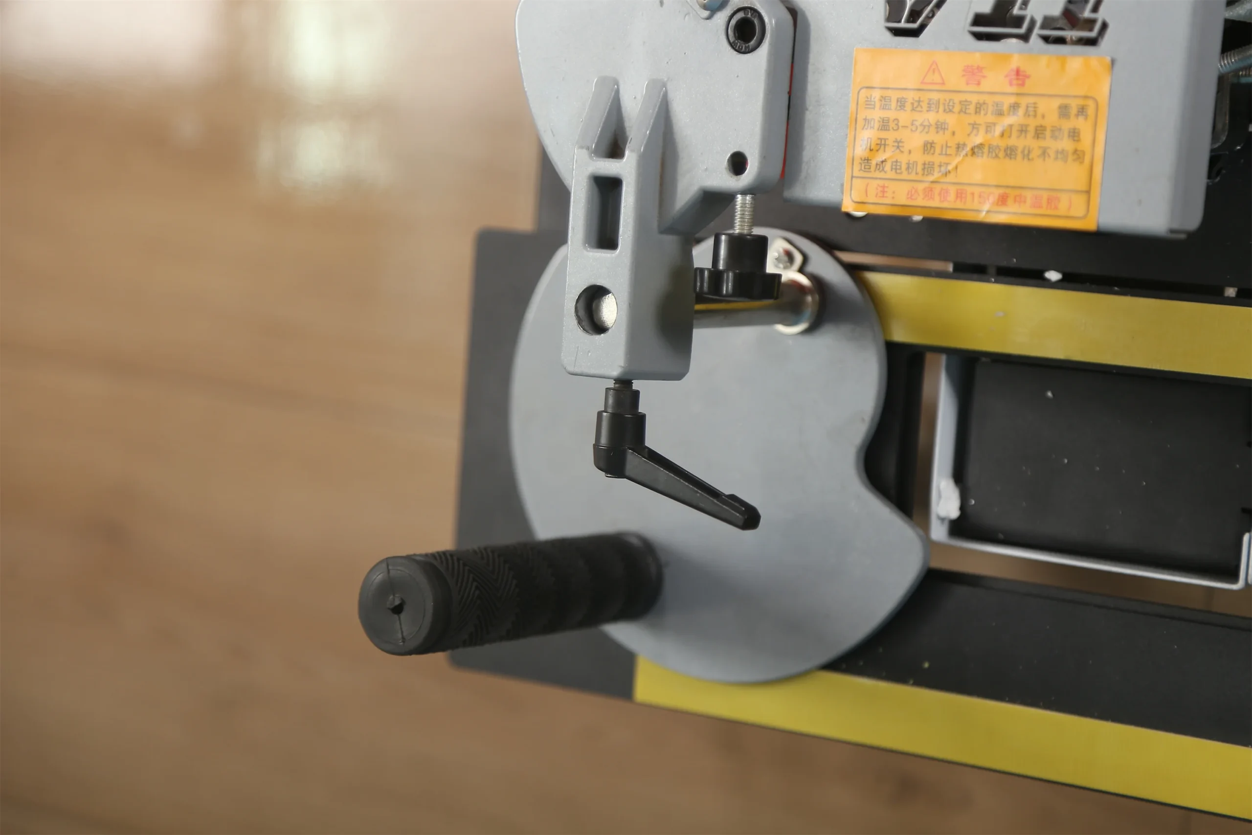 Fast Delivery Manual Edge Banding Machine – Curved and Straight Edge - Image 6